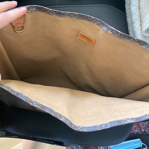 Authentic Louis Vuitton Sac Plat (LARGE) - Picture 5 of 7